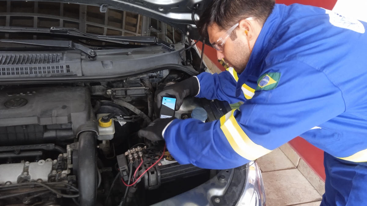 Instalação do Anodo Eletrônico Passivar em automóvel Instalação do Anodo Eletrônico Passivar em automóvel
